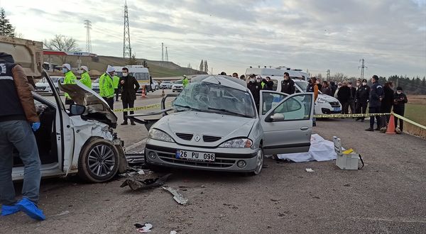 Ankara'da feci kaza: 6 ölü, 3 yaralı