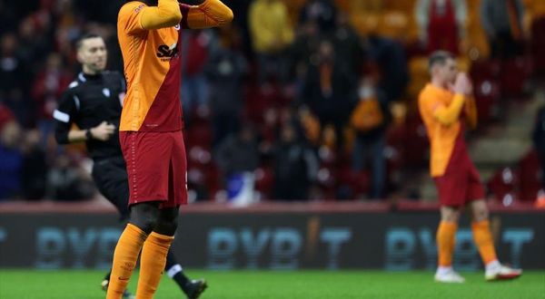 Galatasaray, Sivasspor karşısında tutunamadı