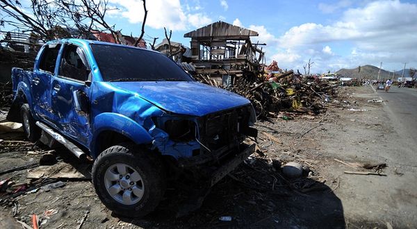 Rai Tayfunu'nun vurduğu Filipinler'de ölü sayısı 208'e yükseldi