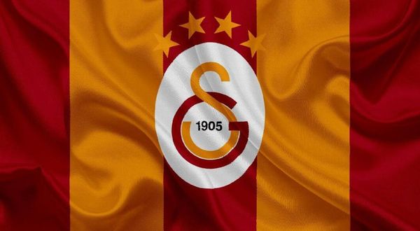 Galatasaray'da o isim başkanlıktan adaylığını çekti!