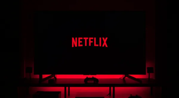 Skandal dizi! Netflix, eşcinsellik silahını bu kez çocuklara doğrulttu
