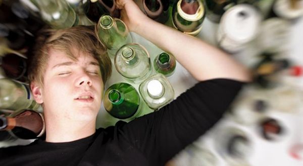 DSÖ: Her yıl alkolden ölenlerin yüzde 13.5 gençlerden oluşuyor