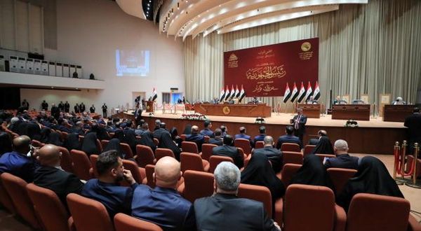 Irak’ta Sadr’a bağlı milletvekilleri ve Sadr'ın Başbakan adayı istifa etti