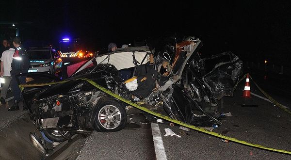 Kastamonu'da trafik kazası: 2 ölü, 16 yaralı var