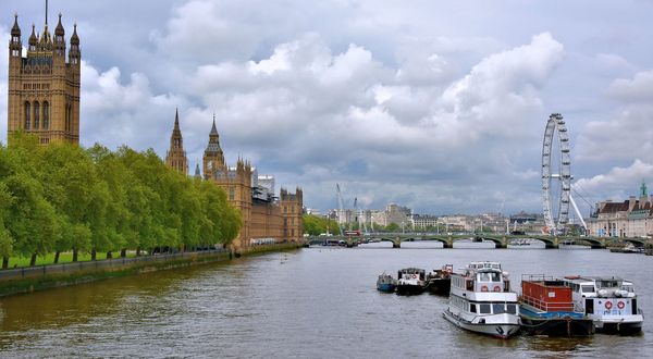 İngiltere'de kuraklık: Thames Nehri'nin kaynağı kuruyor