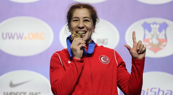 Milli güreşçi Yasemin Adar Yiğit, dünya şampiyonu!