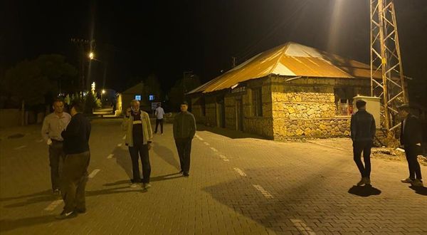 Erzurum Valiliği, depremin hissedildiği köylerde ekiplerin çalışma yaptığını duyurdu