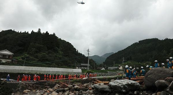 Japonya'da Nanmadol tayfununda bir kişi öldü