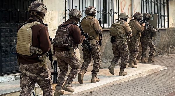 Mersin'de PKK/KCK operasyonu: 15 gözaltı