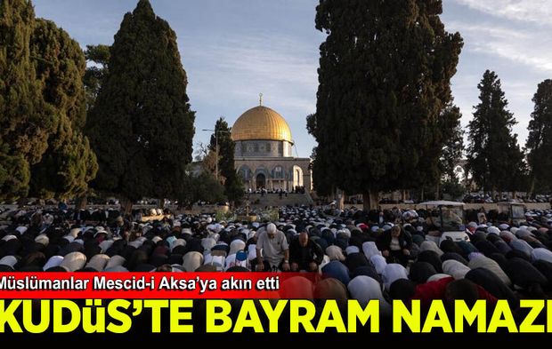 Bayram Namazı için Müslümanlar Mescid-i Aksa’ya akın etti