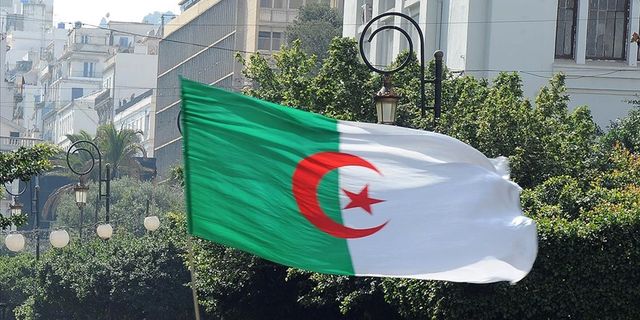 Cezayir, İspanya ile olan tüm ticari ilişkilerini dondurdu