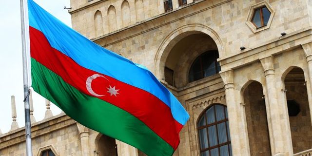 Azerbaycan, İsveç'te Kur'an-ı Kerim'e yapılan menfur saldırıyı kınadı