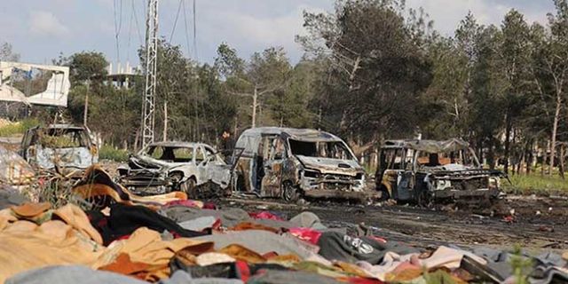 Suriye'de sivil ve askeri tahliye konvoyuna bombalı saldırı