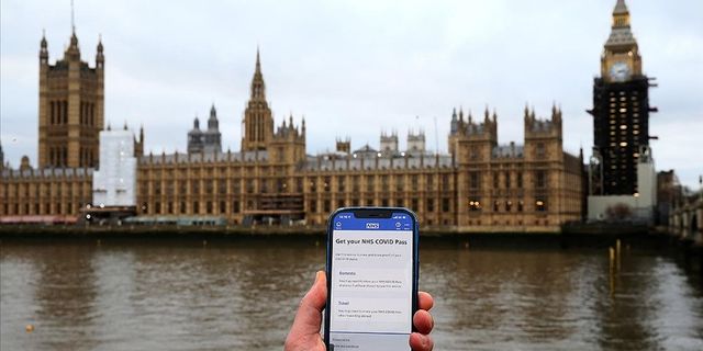 İngiltere'de parlamento aşı pasaportunu onayladı