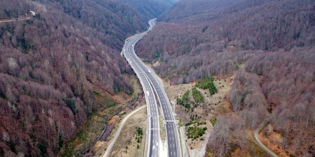 Bolu Dağı Tüneli'nden geçen yıl 10 milyon 550 bin araç geçti