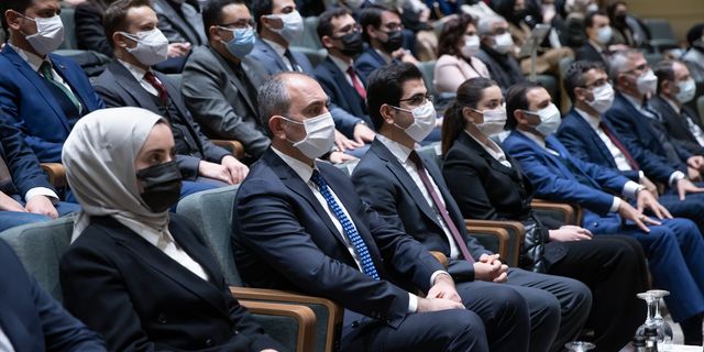 Adalet Bakanı Gül, hakim savcı adaylarıyla "Kesişme; İyi ki Varsın Eren" filmini izledi