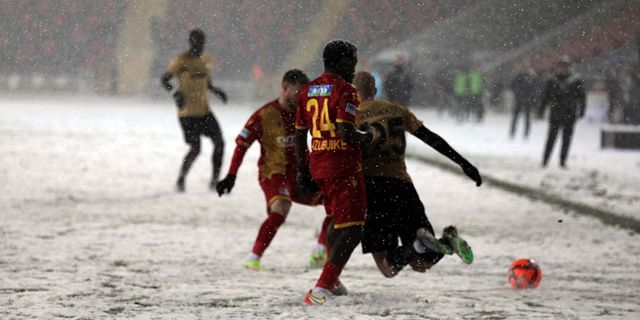 Gaziantep FK-Öznur Kablo Yeni Malatyaspor maçı yoğun kar yağışı nedeniyle ertelendi