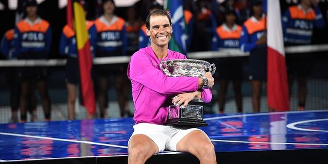 Avustralya Açık'ta Nadal'dan tarihi şampiyonluk