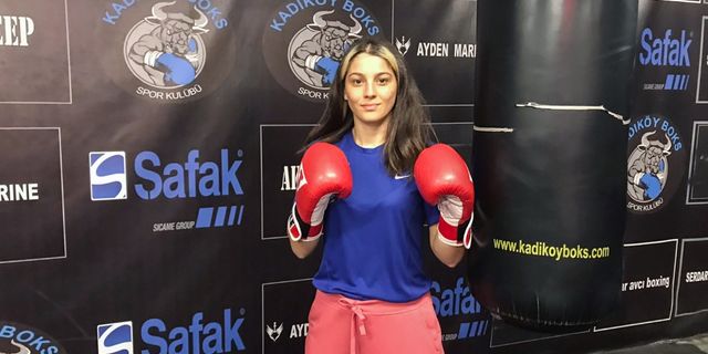 Boksör Seren Ay, WBC gümüş kemer maçına çıkacak ilk Türk kadın oldu