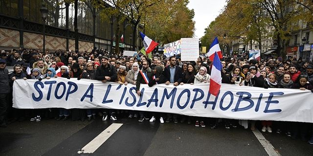 Fransa'da Müslümanlara yönelik İslamofobik saldırılar artıyor