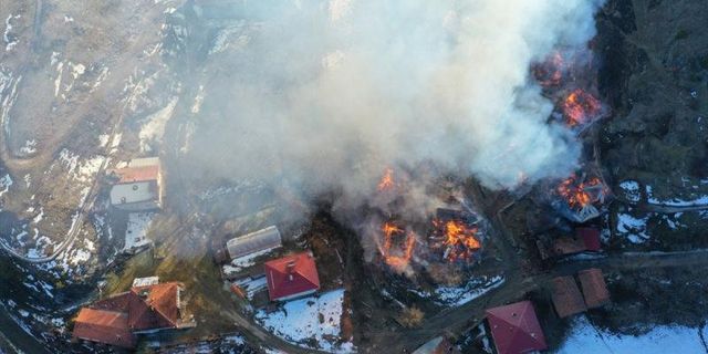 Kastamonu'da yangın 10 evi kül etti!