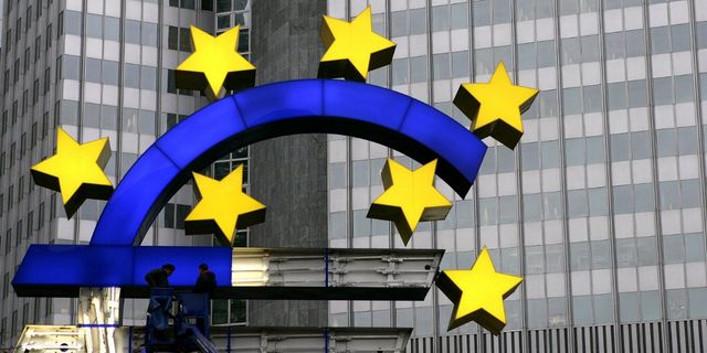 Avrupa Merkez Bankası'ndan 'tarihi' faiz artırımı