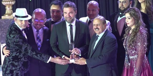 Engin Altan Düzyatan'a İngiltere'de "en iyi erkek oyuncu" ödülü verildi