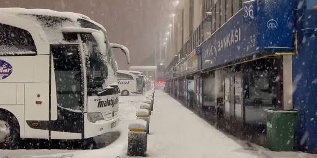 İstanbul'daki otogarlardan otobüslerin çıkışları durduruldu