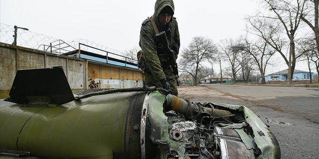 Rusya'nın, Ukrayna'da askeri birliğe düzenlediği saldırıda yaklaşık 70 asker öldü