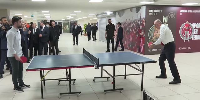Başkan Erdoğan 'tenis masası'nda da var...