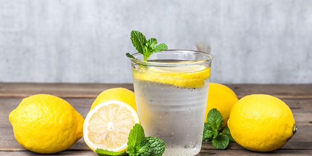 Sahurda limonlu su içmenin mucizevi faydaları