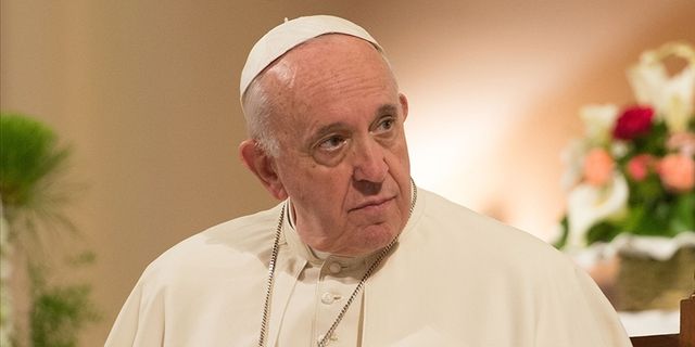 Papa Franciscus'tan depremlerde hayatını kaybedenler için taziye mesajı