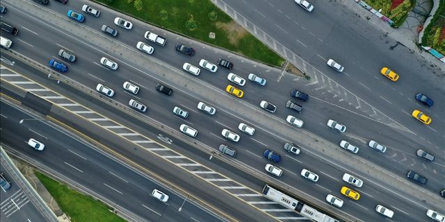 TÜİK açıkladı: Motorlu kara taşıtları 2020'de 300,6 milyar kilometre yol katetti