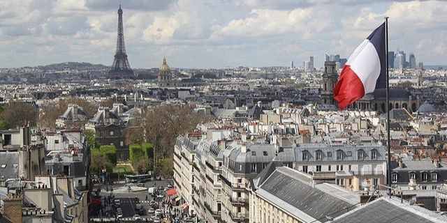 Fransa'da dükkanlara tasarruf çağrısı: Kapıları kapatın, ışıkları söndürün