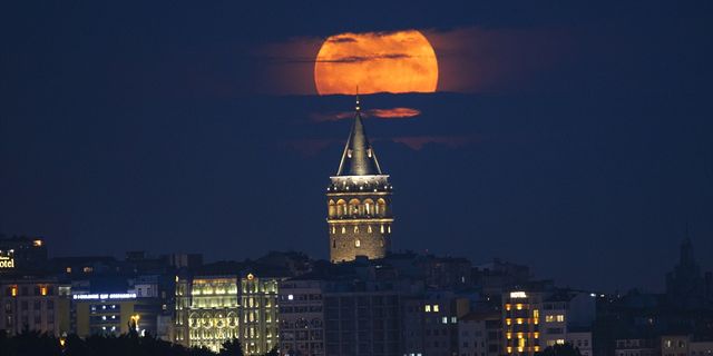 İstanbul'da "Süper Ay"