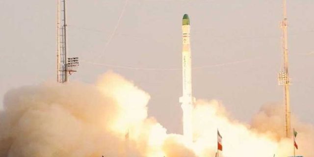 İran yerli uydusu Zülcenah'ı uzaya fırlattı