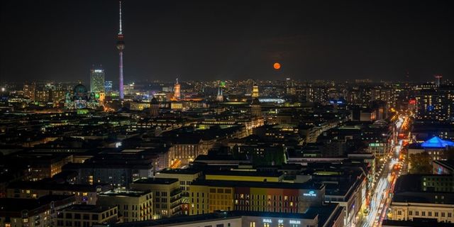Berlin'de enerji tasarrufu için 200 yapı gece ışıklandırılmayacak