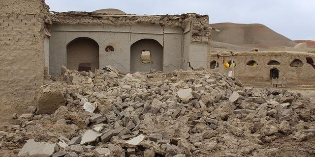 Afganistan'da 5.9 büyüklüğünde deprem