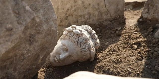 Düzce'deki antik kentte bulunan Apollon heykeli gün yüzüne çıkarıldı