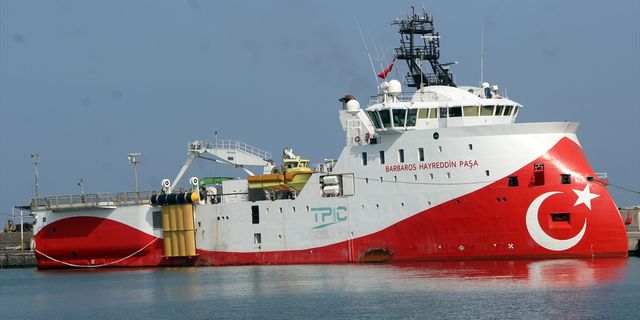 "Barbaros Hayrettin Paşa" sismik araştırma gemisi, Ünye Limanı'na geldi