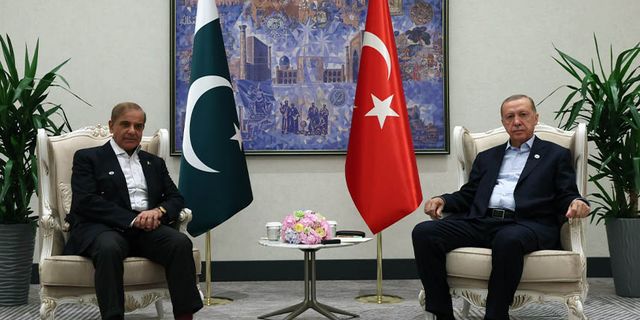 Pakistan Başbakanı Şerif'ten Cumhurbaşkanı Erdoğan'a tebrik telefonu