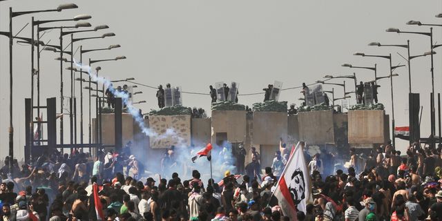 Bağdat’ta “Halk, rejimi devirmek istiyor” sesleri