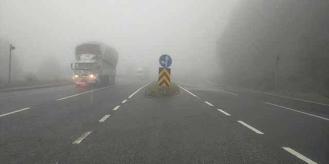 Bolu Dağı'nda sis etkili oluyor