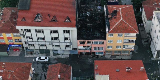 Kadıköy'de patlama meydana gelen binanın yıkımına başlandı