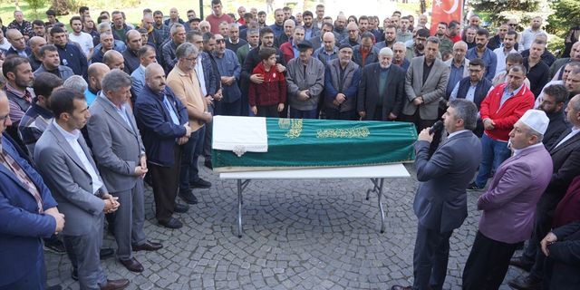 Kalp krizinden kaybettiği arkadaşı anısına düzenlenen turnuvada kalp krizinden vefat etti