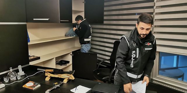  Kocaeli merkezli devre mülk dolandırıcılığı operasyonunda 7 zanlı tutuklandı