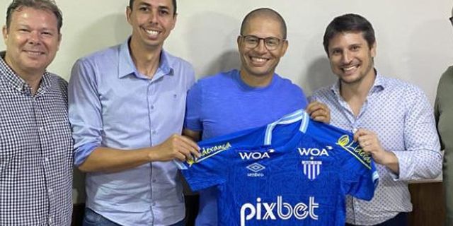 Alex de Souza, Avai'nin teknik direktörü oldu