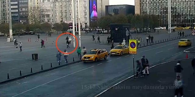 Beyoğlu'ndaki bombalı teröristin olay yerine geliş görüntülerine ulaşıldı