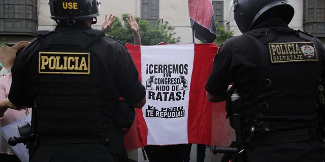 Peru'daki hükümet karşıtı gösterilerde çıkan olaylarda ölü sayısı 20'ye çıktı