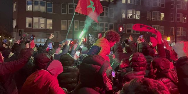 Hollanda polisi zaferi kutlayan Faslılara müdahale etti